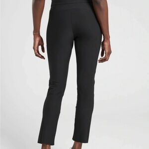 Athleta Scuba Stellar Black Ankle Zip Pull on Trouser